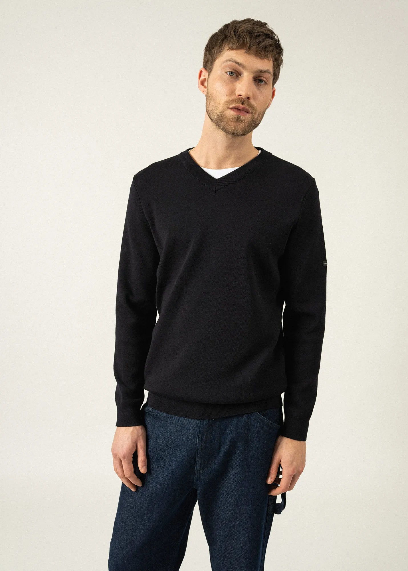 Cuirasse V neck jumper - in soft wool (NAVY)