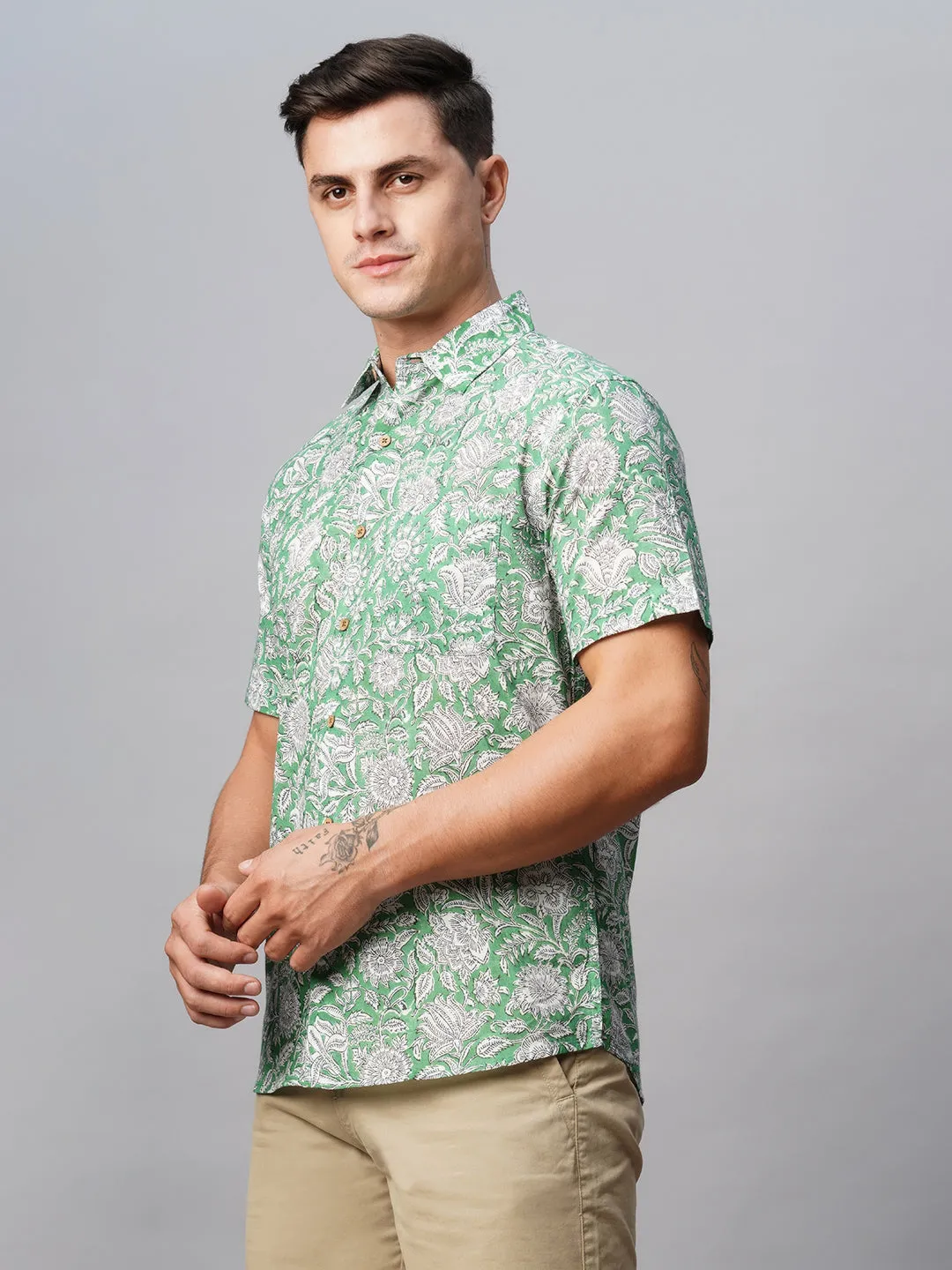 Men's Green Cotton Regular Fit Printed Shirt