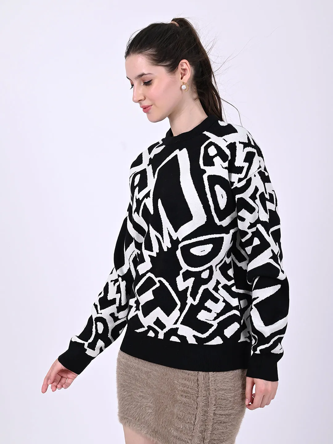 Women Black & White Sweatshirt